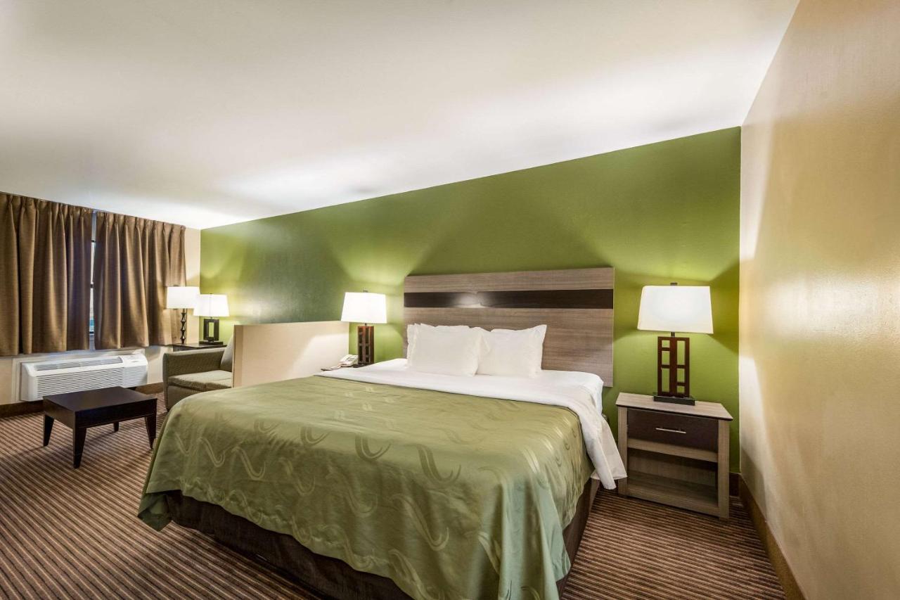 Hotel Quality & - East Dallas
