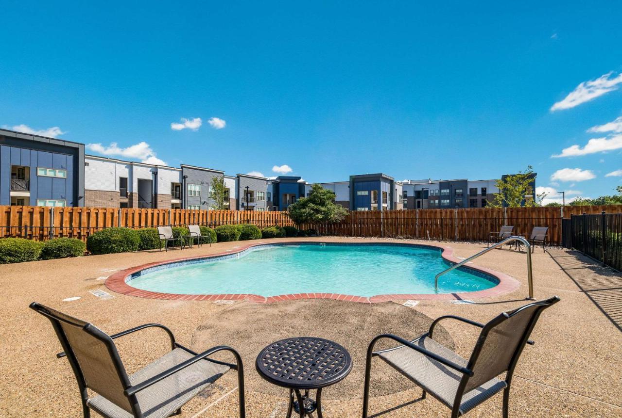Hotel Quality & - East Dallas 2*