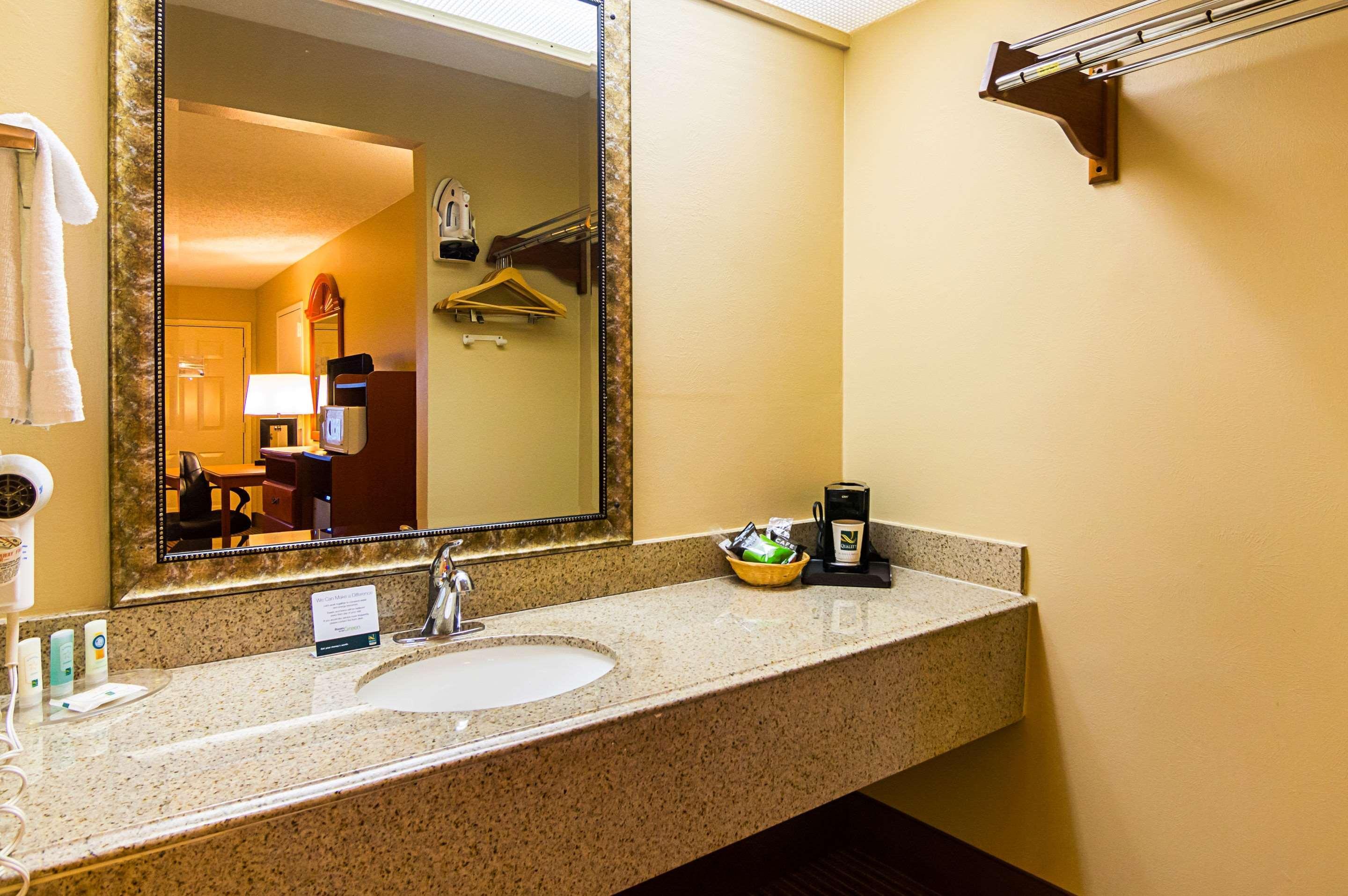 Quality & - East Dallas Hotel Garland