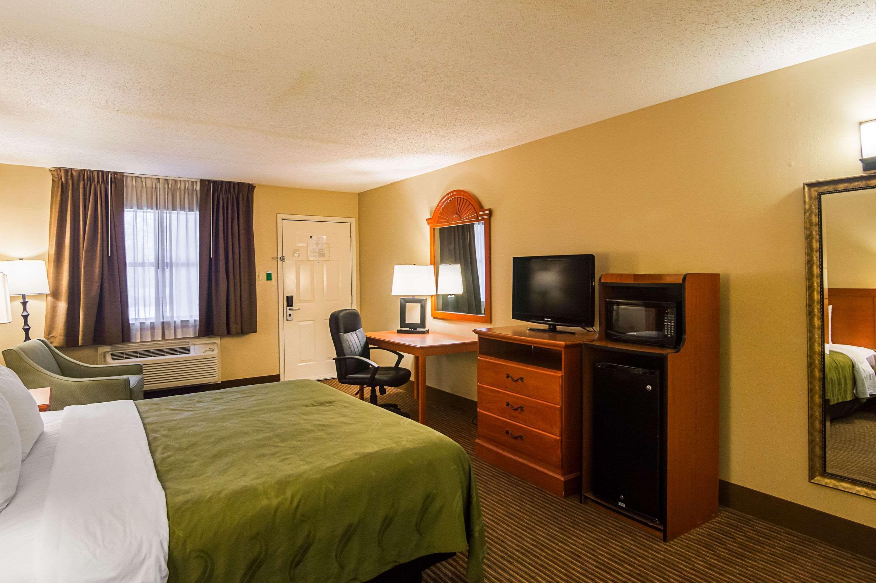 Hotel Quality & - East Dallas Garland