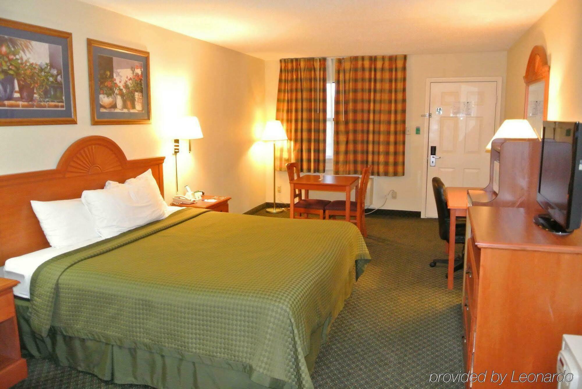 Quality & - East Dallas Hotel 2*